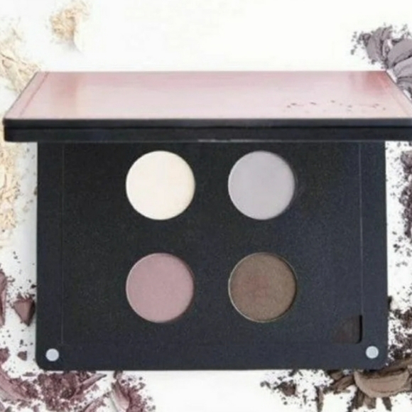 ittse Other - Ittse Magnetic Shadow Palette